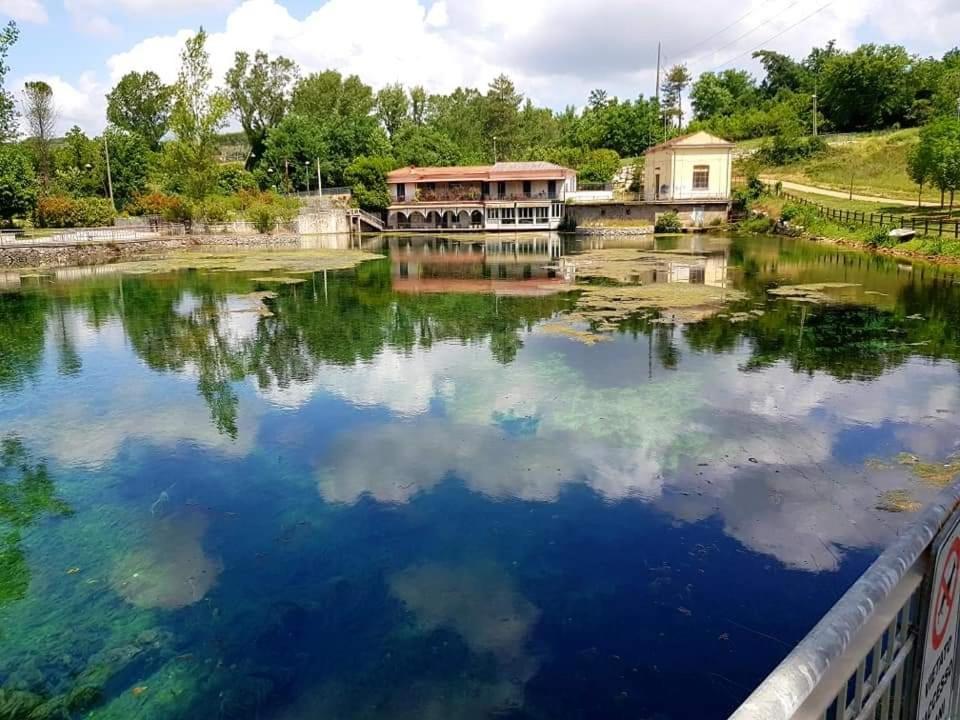 Bed and Breakfast Casale Dei Ricordi Arce Екстер'єр фото